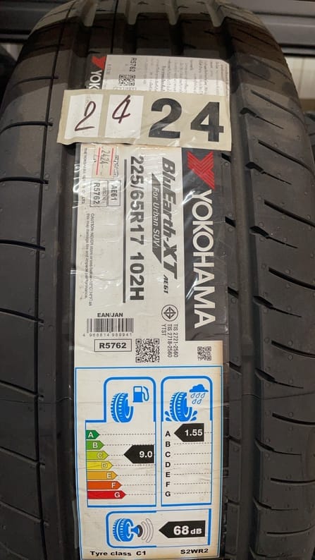 ยางรถยนต์ YOKOHAMA รุ่น BLUEARTH-XT AE61 D  ขนาด 215/55R18 จำนวน 4 เส้น_4